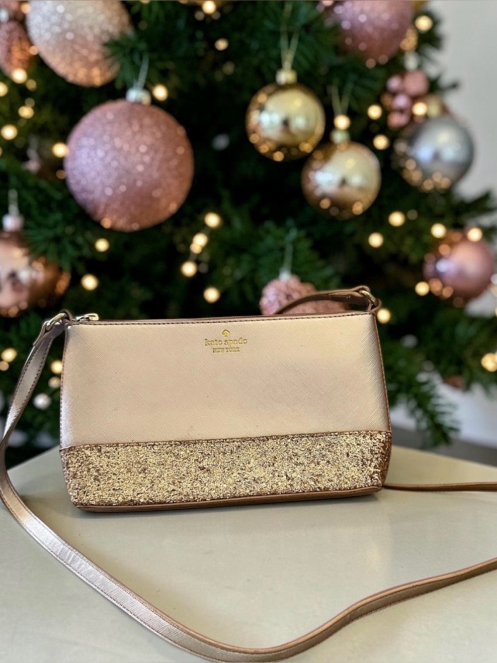 Kate Spade Greta Court Ramey Crossbody Cityscape (992) Saffiano PVC Gold Glitter - Picture 10 of 15